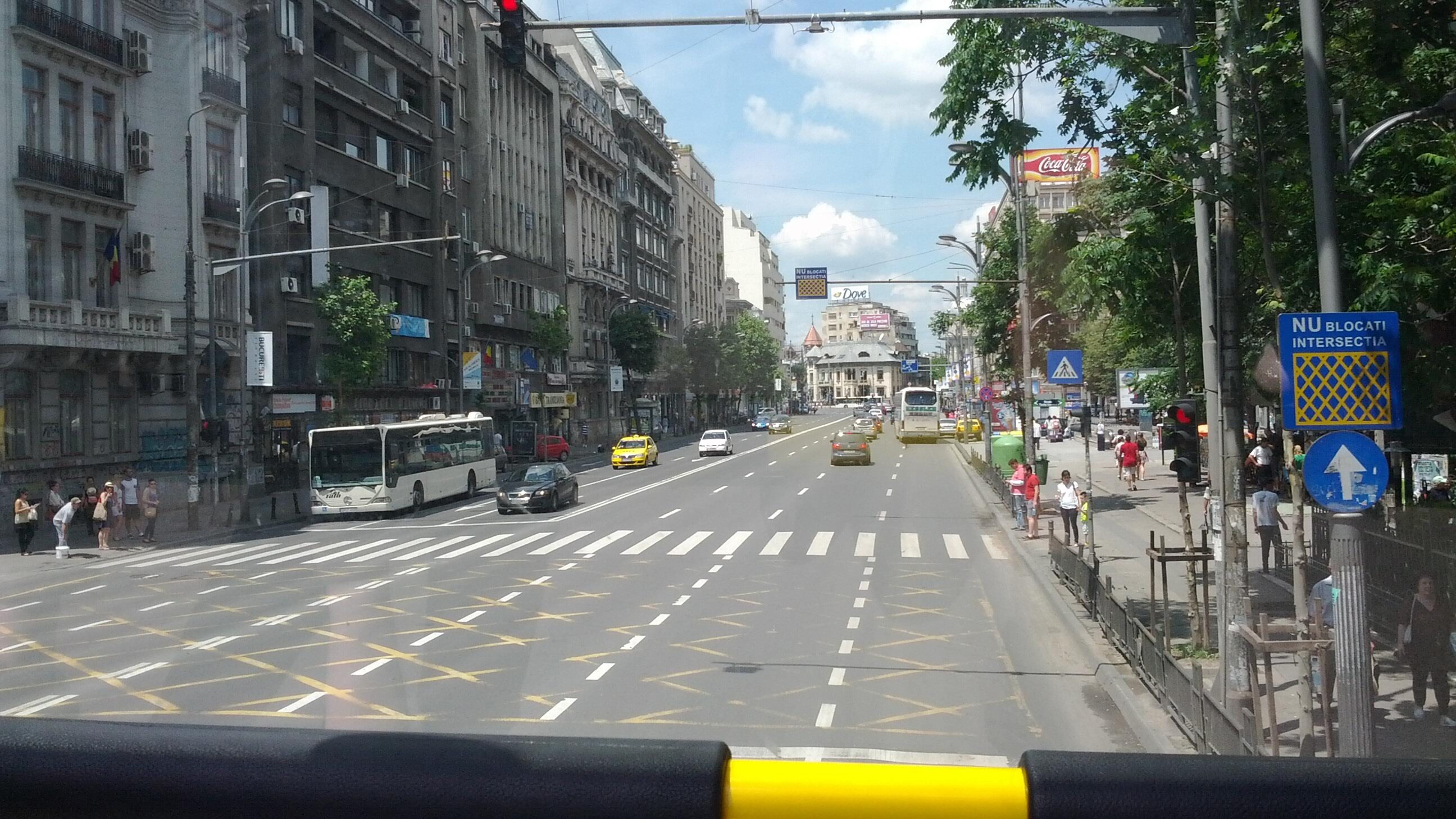 Intre Piata Universitatii si Piata Romana