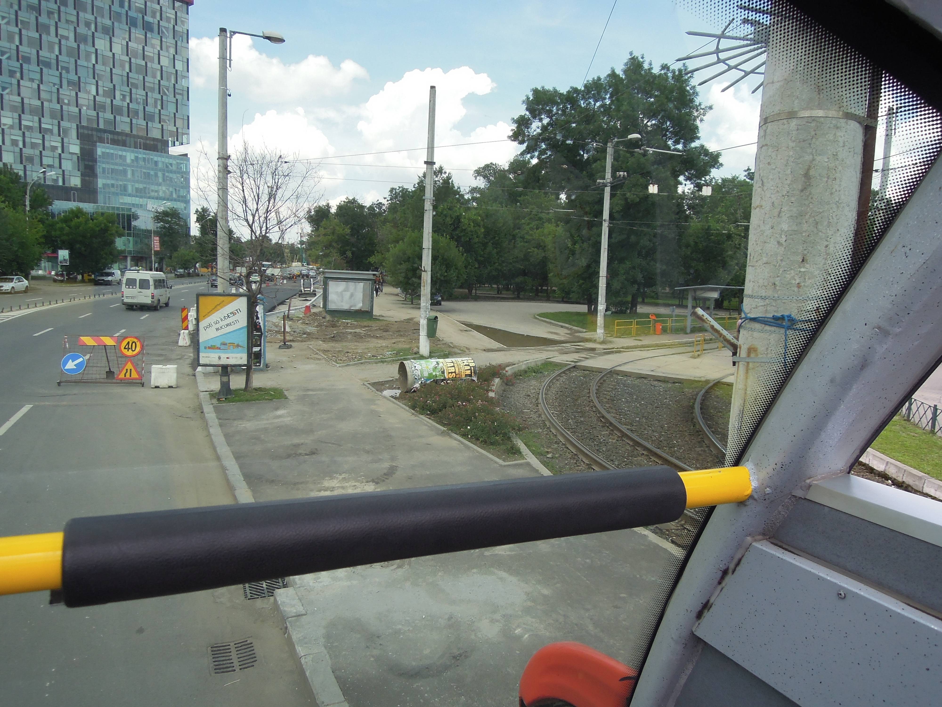 Capat tramvai 41, lângă World Trade Center si CPL